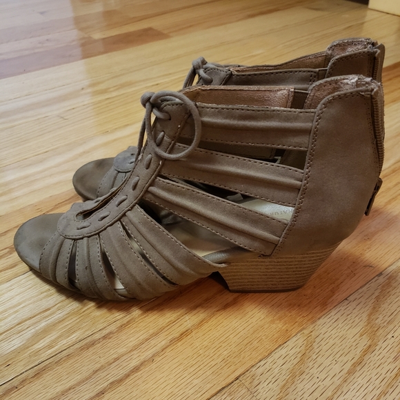 SOUL Naturalizer Heeled Open Toe Sandals - Picture 1 of 5